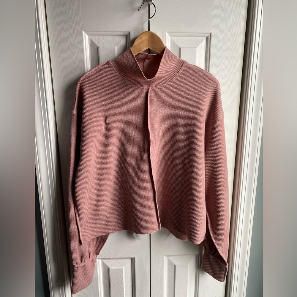 Urban Outfitters Pink Mock Neck Long Sleeve Ribbed Shirt Size Medium